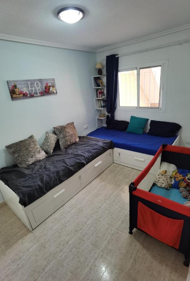 Apartament Z Duzym Tarasem Na Pieknym Osiedlu オリウエラ エクステリア 写真